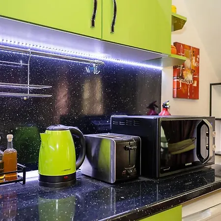 Διαμέρισμα Fully Equipped With Cozy Lounge By Flat Mаnager Βάρνα